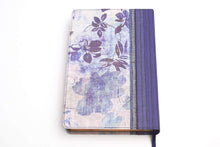 Cargar imagen en el visor de la galería, Biblia RVR 1960 de Estudio Mujeres Azul Floriado
