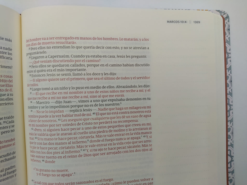 NVI Biblia de Apuntes, azulejos color salvia, símil piel