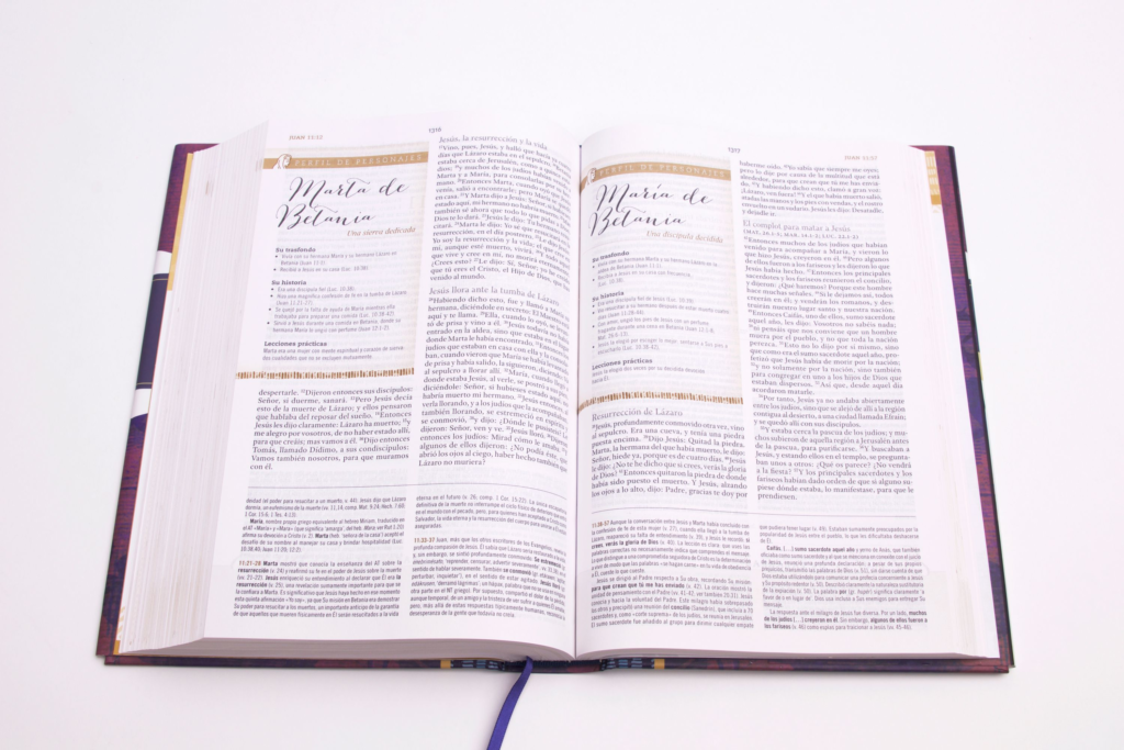 Biblia de Estudio para Mujeres.